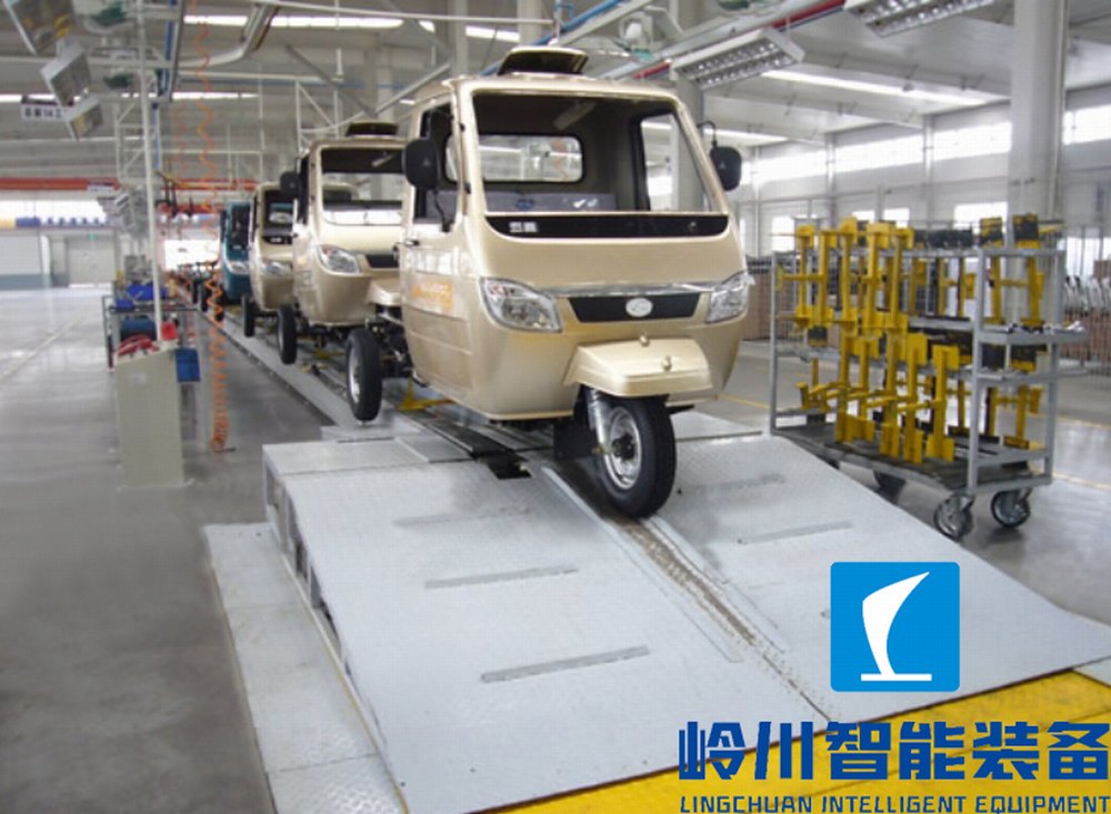 1668234229727911.jpg 三輪(lún)電動車裝配線7.jpg