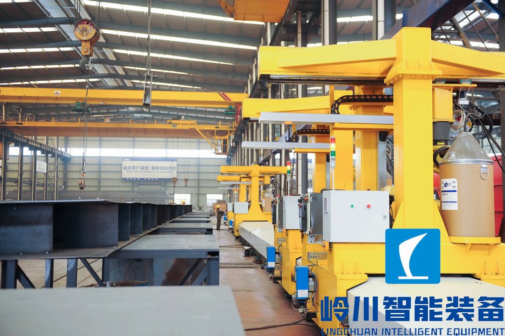 1668854225122218.jpg 起重機(jī)1.webp.jpg