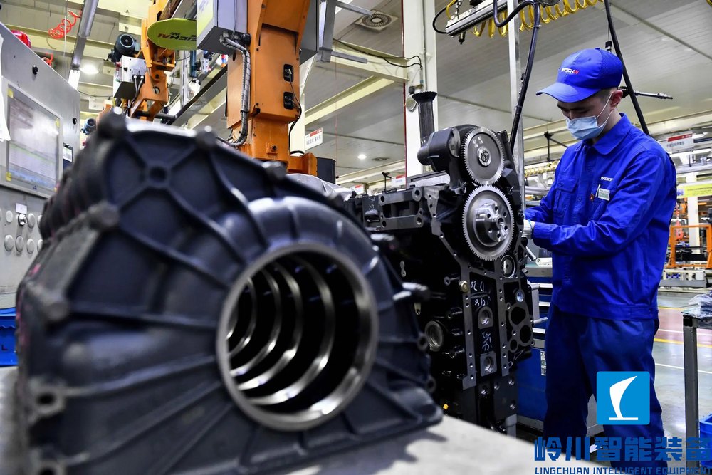 1669180132491516.jpg 汽車發動機2.webp.jpg