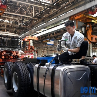 重卡組（zǔ）裝流水線